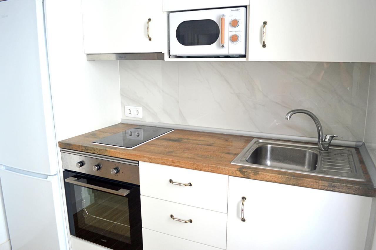 Apartamento En Centro De Ferrol Bagian luar foto