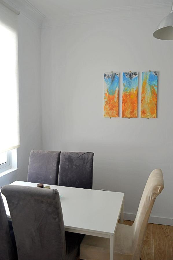 Apartamento En Centro De Ferrol Bagian luar foto