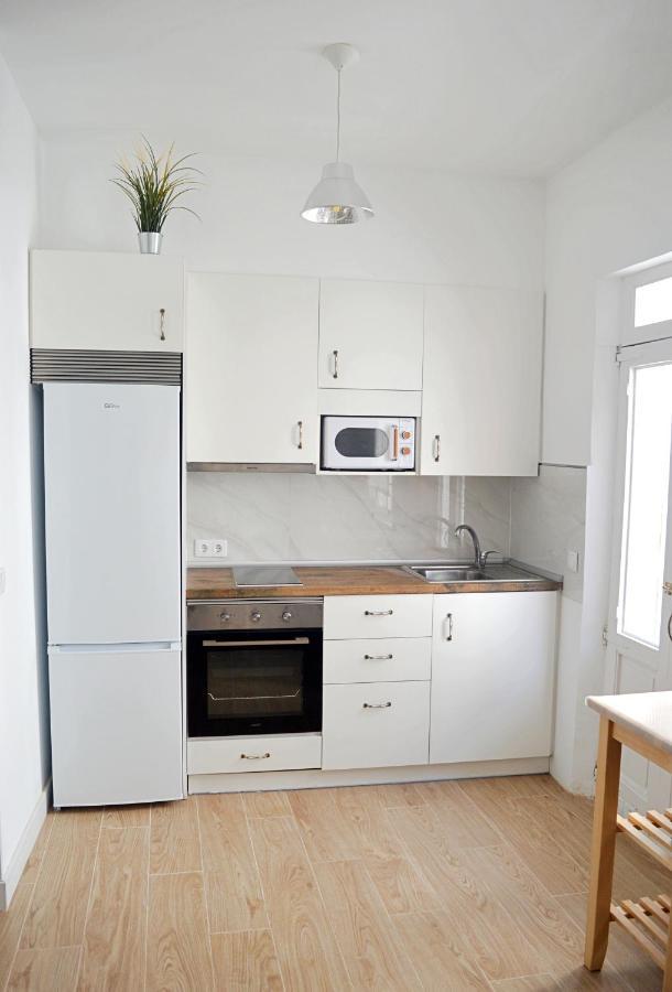 Apartamento En Centro De Ferrol Bagian luar foto