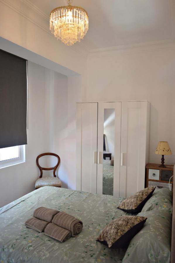 Apartamento En Centro De Ferrol Bagian luar foto
